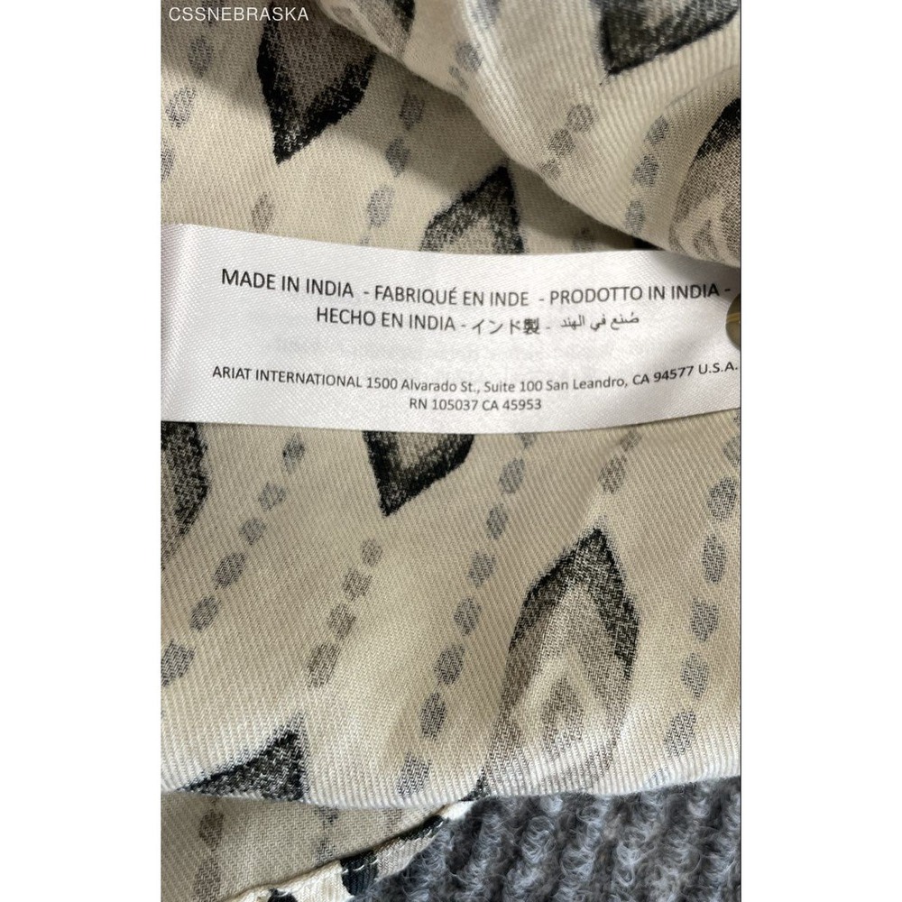 Ariat Women's Relaxed Fit Southwestern Geometric Print Button Down Shirt Sz L - Picture 6 of 10